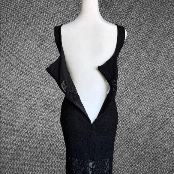 Black Lace Open Back Evening Dress - Picture 4 of 6